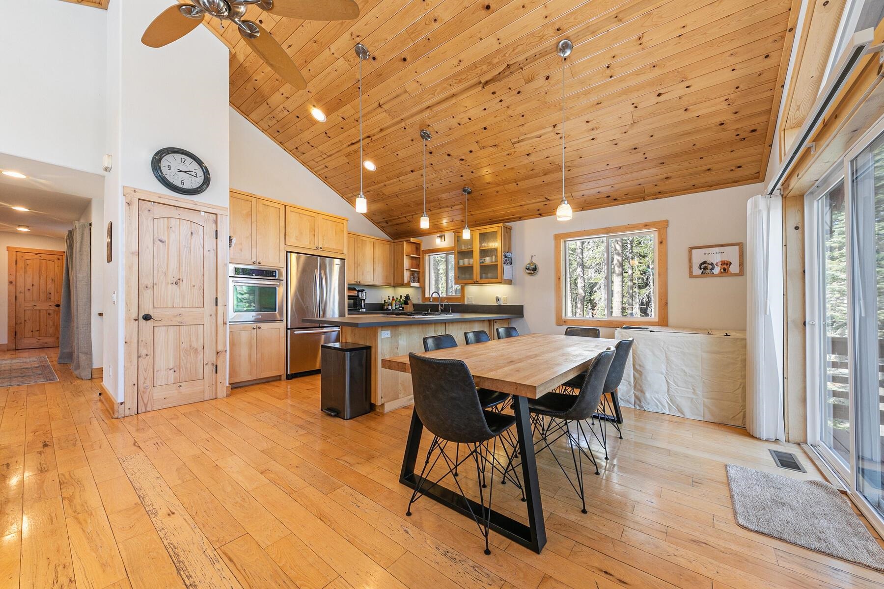 6192 Serene Road Soda Springs, CA 95728 - Photo 6 of 26