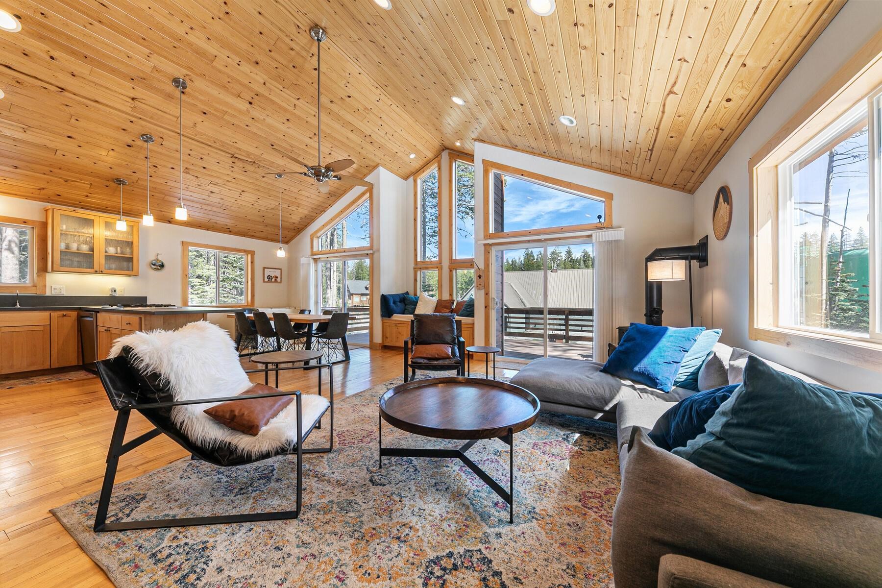 6192 Serene Road Soda Springs, CA 95728 - Photo 9 of 26