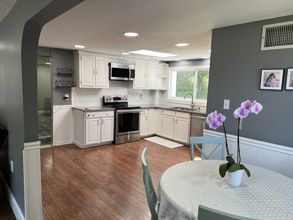 9 Payson Road Billerica, MA 01821 - Photo 12 of 39