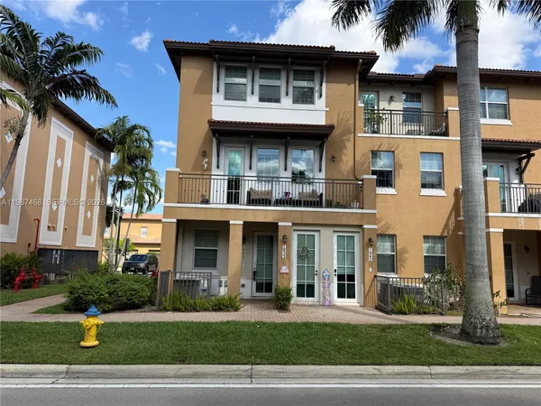 $2,300 | 1045 Southwest 147th Avenue, Unit 5609, Pembroke Pines, FL 33027