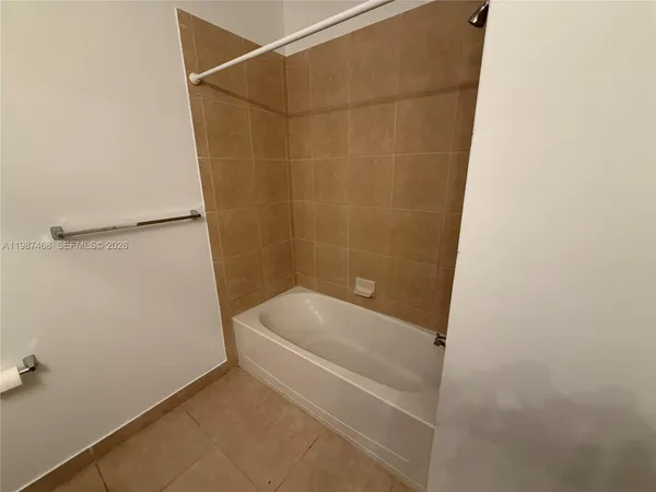 $2,300 | 1045 Southwest 147th Avenue, Unit 5609, Pembroke Pines, FL 33027