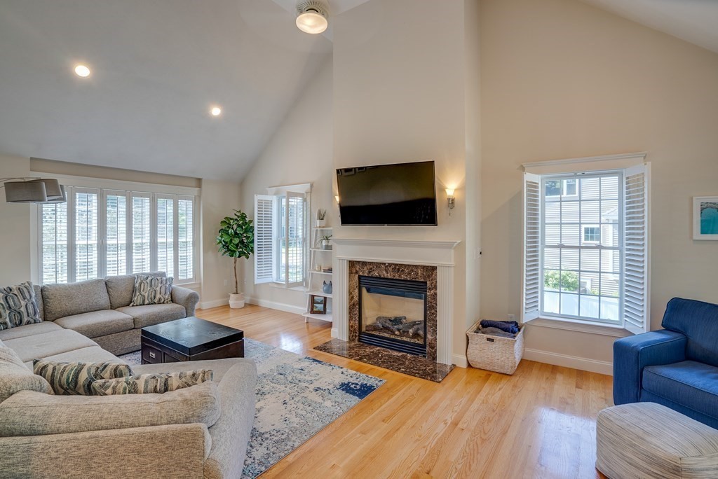 400 Davis Road Bedford, MA 01730 - Photo 8 of 42 Gallery Image 8