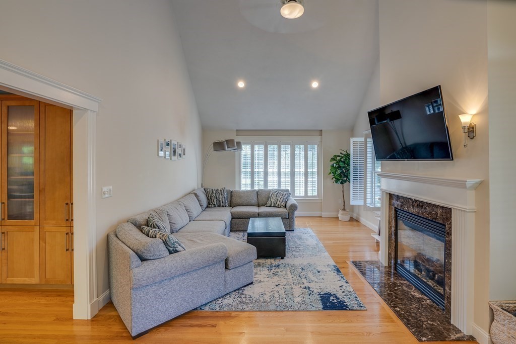 400 Davis Road Bedford, MA 01730 - Photo 9 of 42 Gallery Image 9