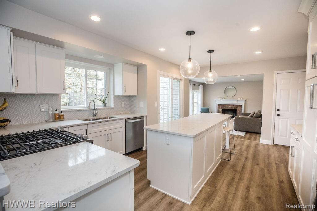 1944 Fairfield Drive Rochester Hills, MI 48306 - Photo 6 of 28