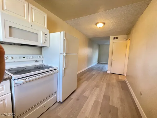 $900 | 1709 Fairfield Avenue, Unit G, Las Vegas, NV 89102