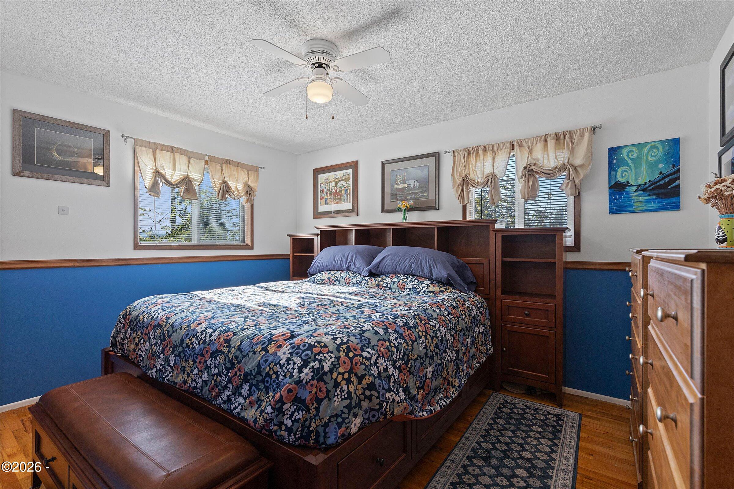 1318 Southeast Maple Street Toledo, OR 97391 - Photo 17 of 54 Primary Bedroom