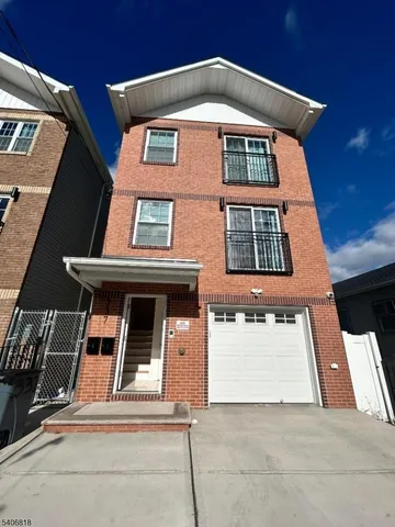 $950,000 | 337 13th Avenue, Newark, NJ 07103