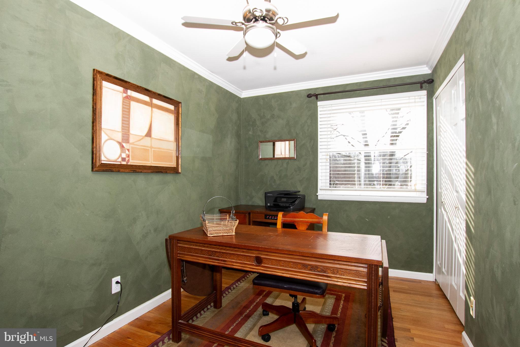 1904 Logwind Road Catonsville, MD 21228 - Photo 20 of 34 3rd bedroom or use as office.