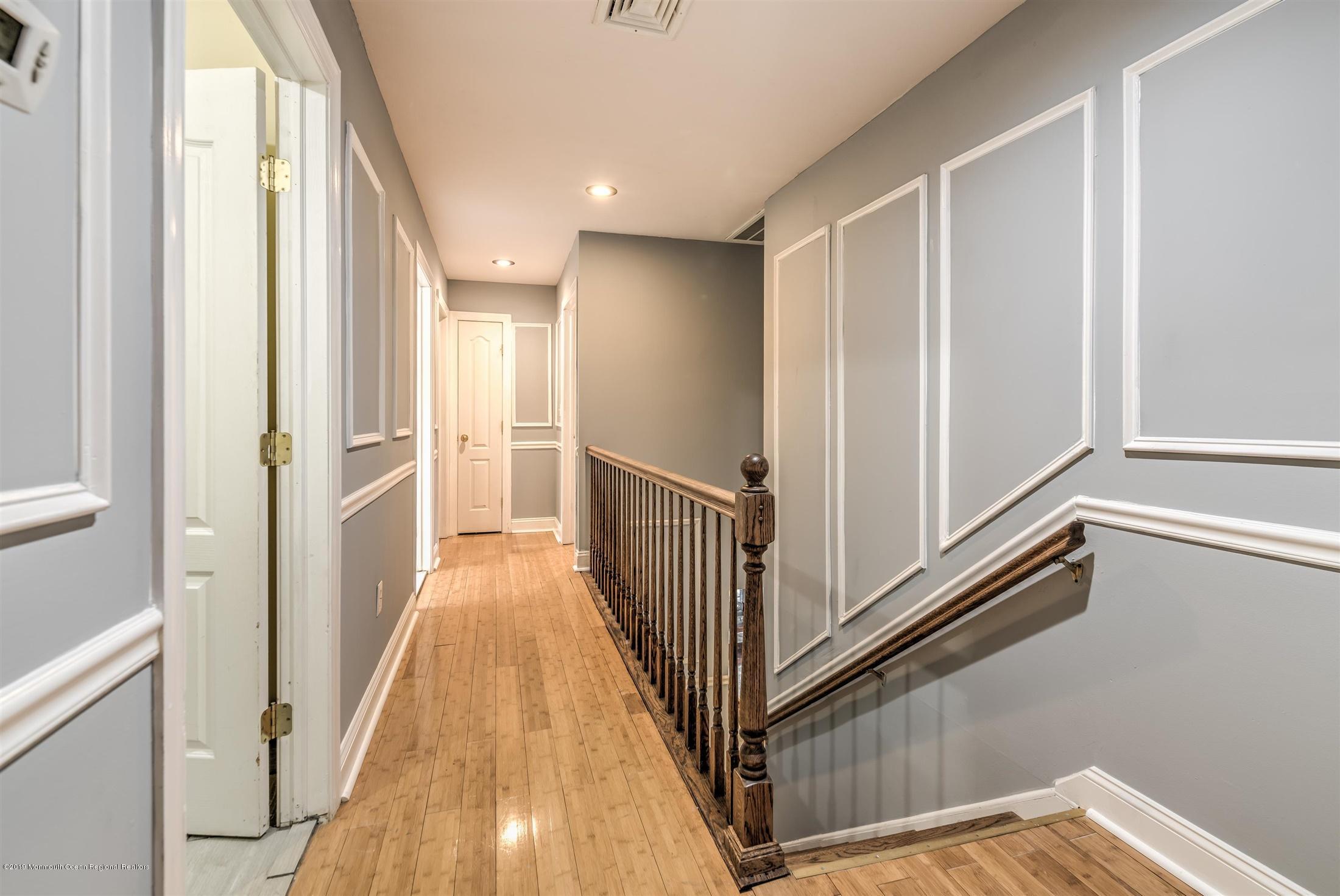 78 Hawkins Road Morganville, NJ 07751 - Photo 17 of 34 17-UPPER LANDING