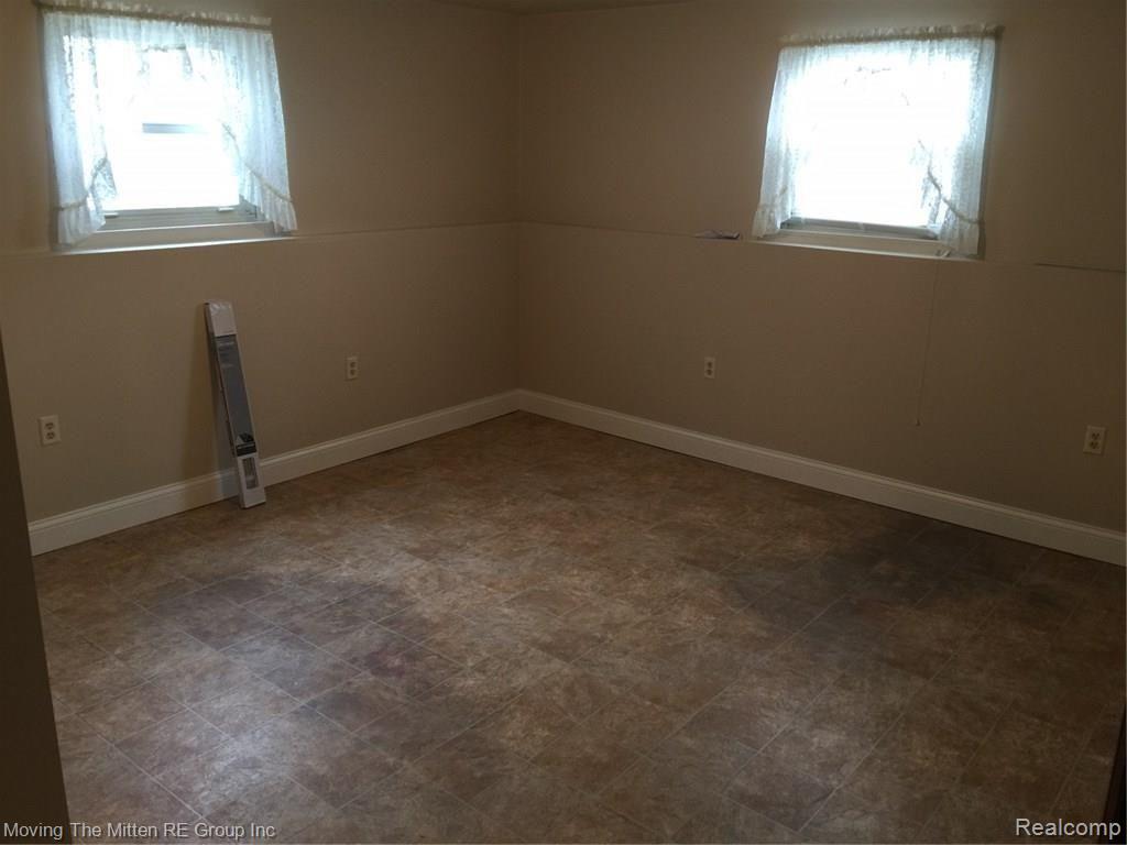 6757 Belleville Road Belleville, MI 48111 - Photo 9 of 11