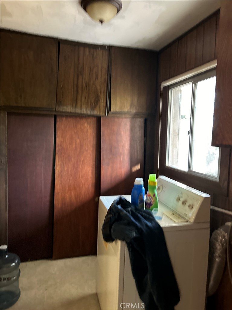 4644 La Canada Road Fallbrook, CA 92028 - Photo 18 of 26 a bedroom with a bed and a window