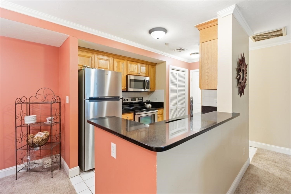 717 Washington Street, Unit E Canton, MA 02021 - Photo 9 of 26