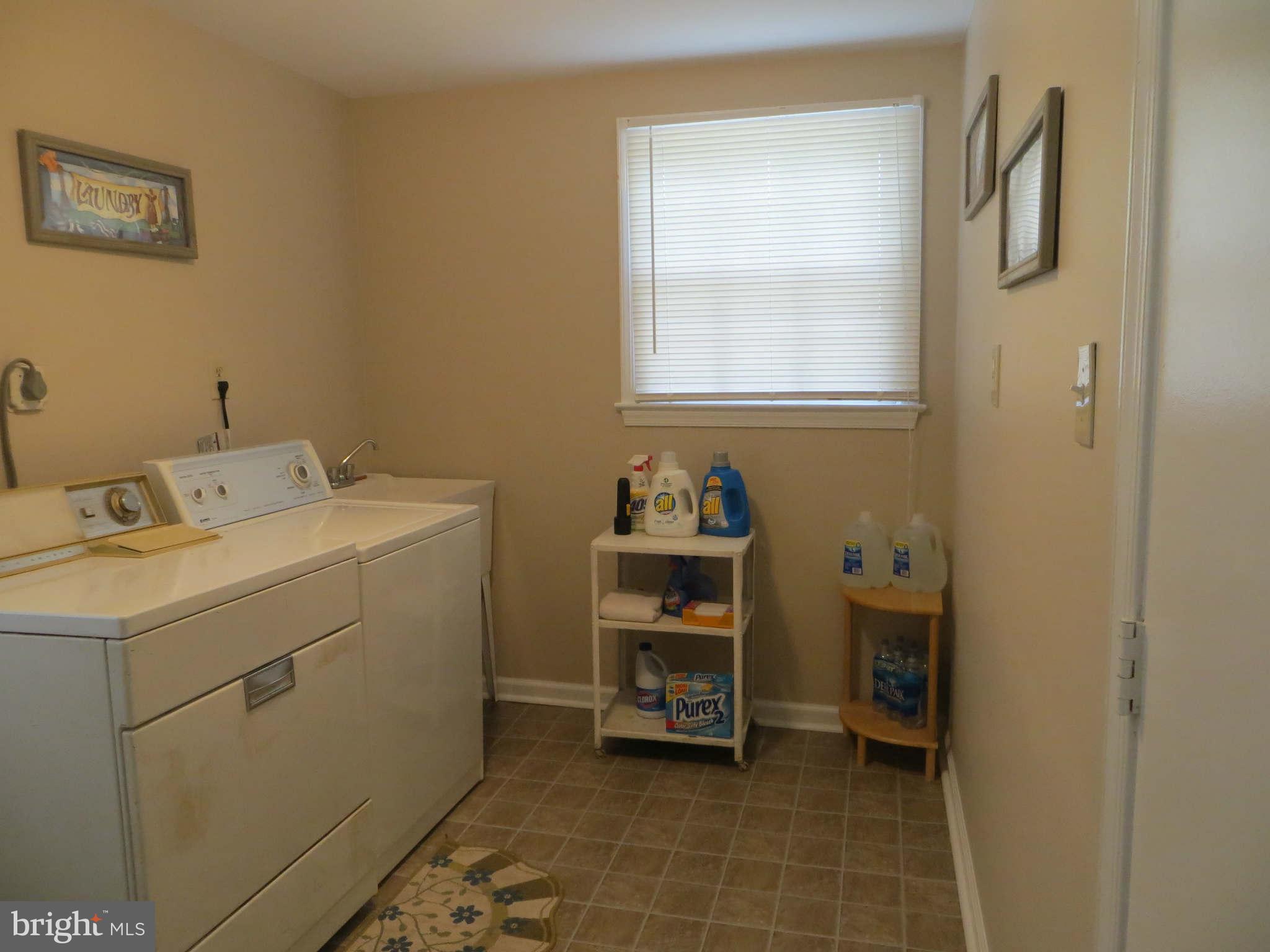 12504 Kuhl Road Silver Spring, MD 20902 - Photo 9 of 27 Laundry room next to kitchen