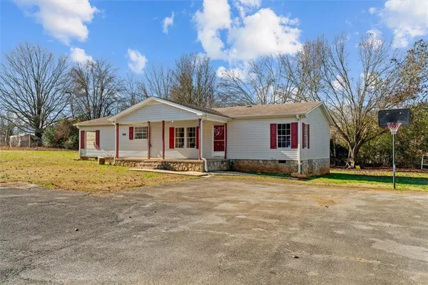 $239,900 | 214 Nassau Circle, Chatsworth, GA 30705