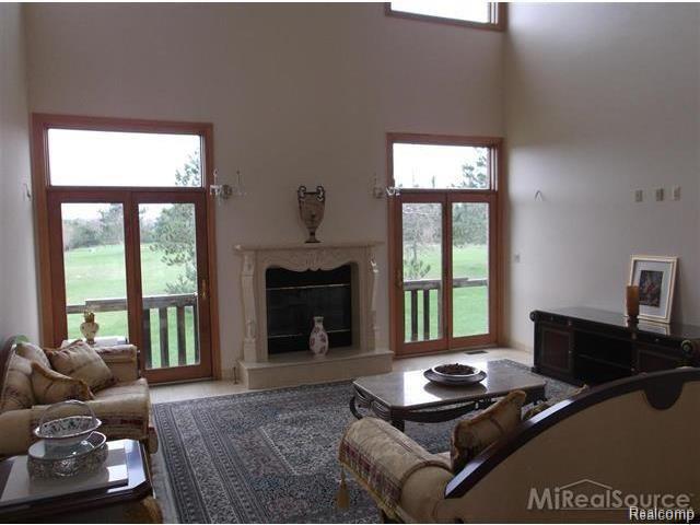 930 East Buell Road Rochester, MI 48306 - Photo 3 of 28 Buell4.jpg