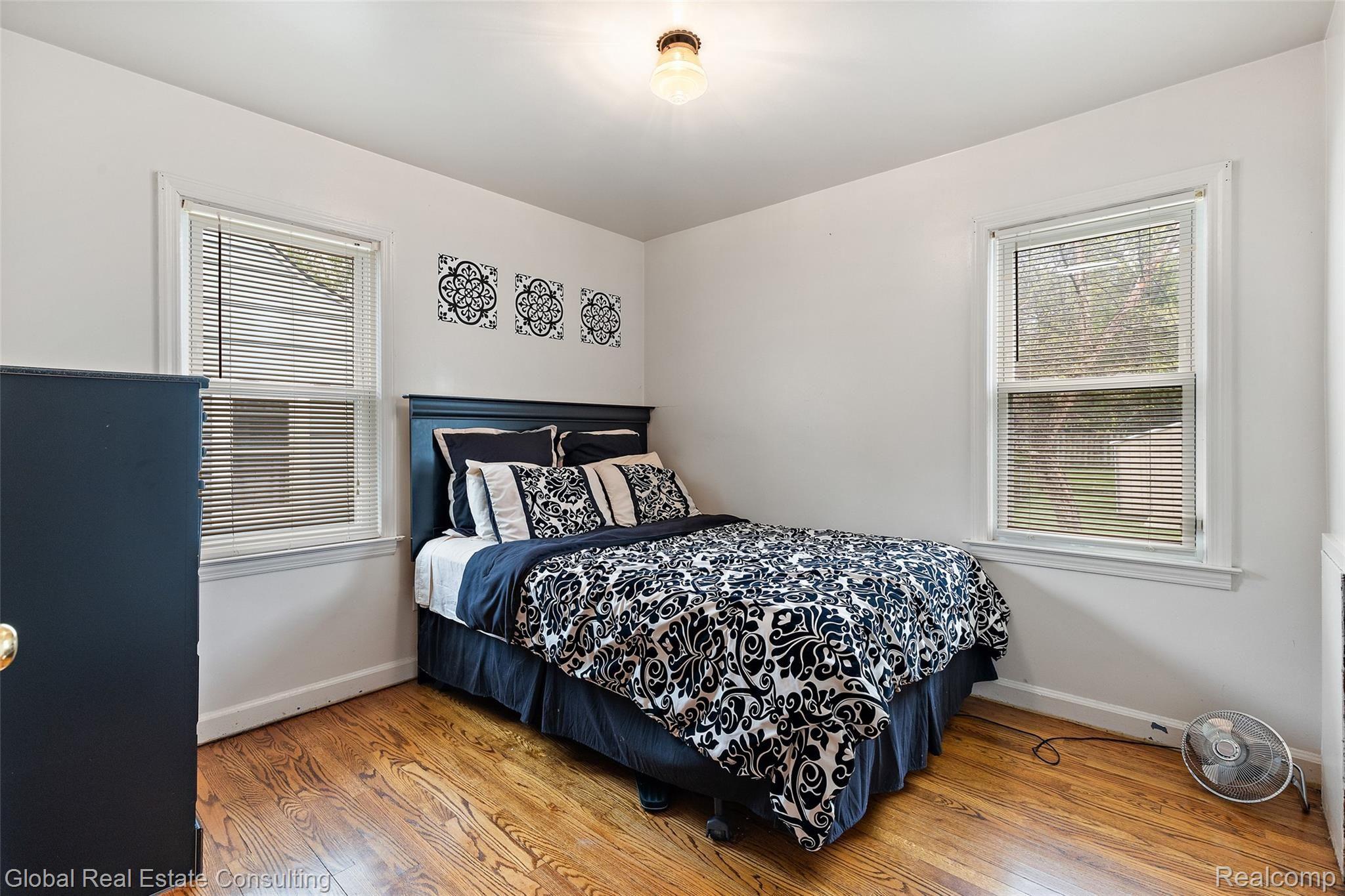 847 Menominee Road Pontiac, MI 48341 - Photo 20 of 30 847 Menominee-21.jpg