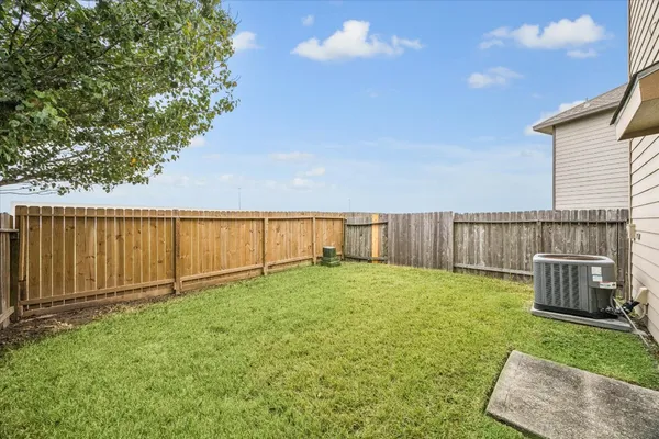 $2,300 | 3206 Pearl Bluff Lane, Houston, TX 77047