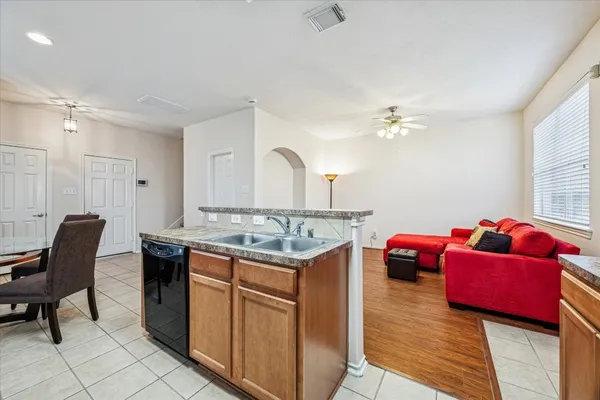 $2,300 | 3206 Pearl Bluff Lane, Houston, TX 77047