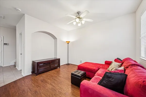 $2,300 | 3206 Pearl Bluff Lane, Houston, TX 77047