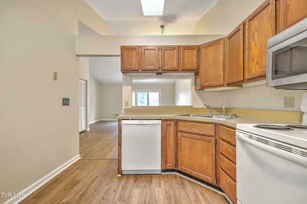 $159,900 | 130 Quail Run, Unit 130, Bristol, VA 24201