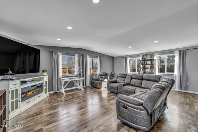 $435,000 | 410 Paramount Court, Reno, NV 89506