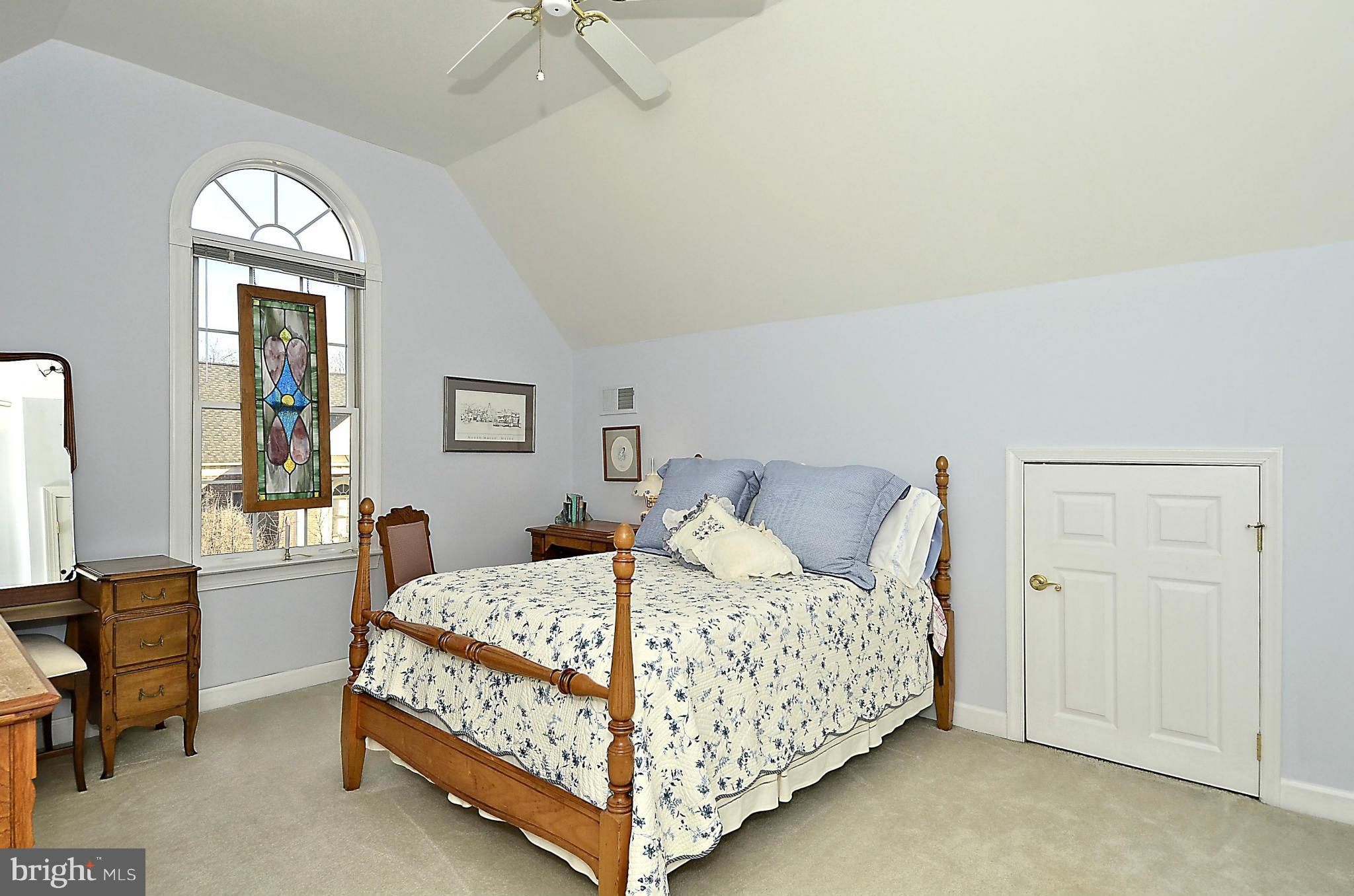 148 Rees Place Falls Church, VA 22046 - Photo 23 of 29 a bedroom with a bed and a table