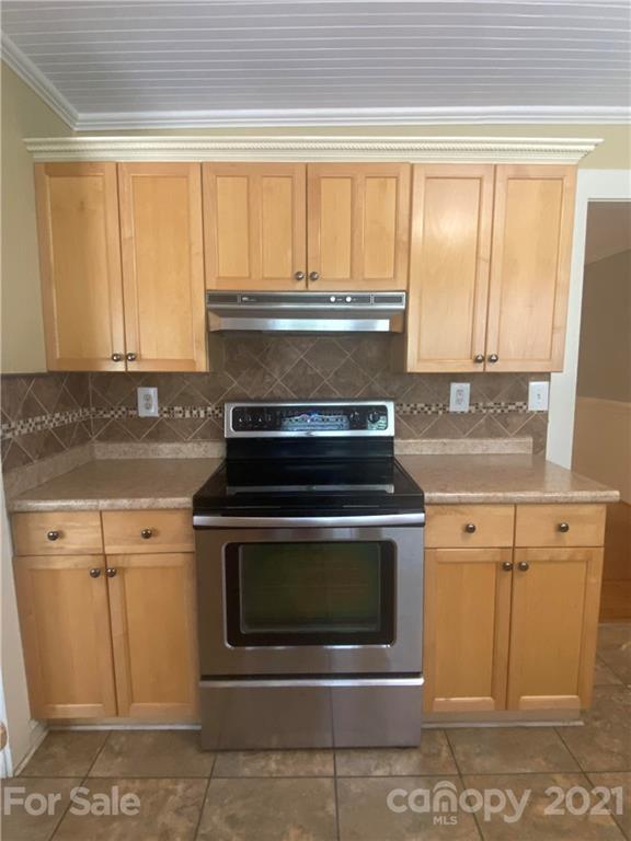 107 McKinney Street Rutherfordton, NC 28139 - Photo 5 of 13 Gallery Image 5