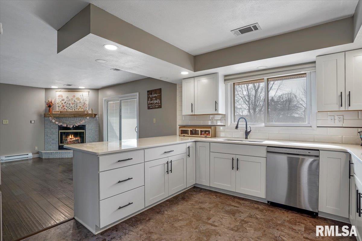 7 Lorrie Lane Springfield, IL 62703 - Photo 13 of 39