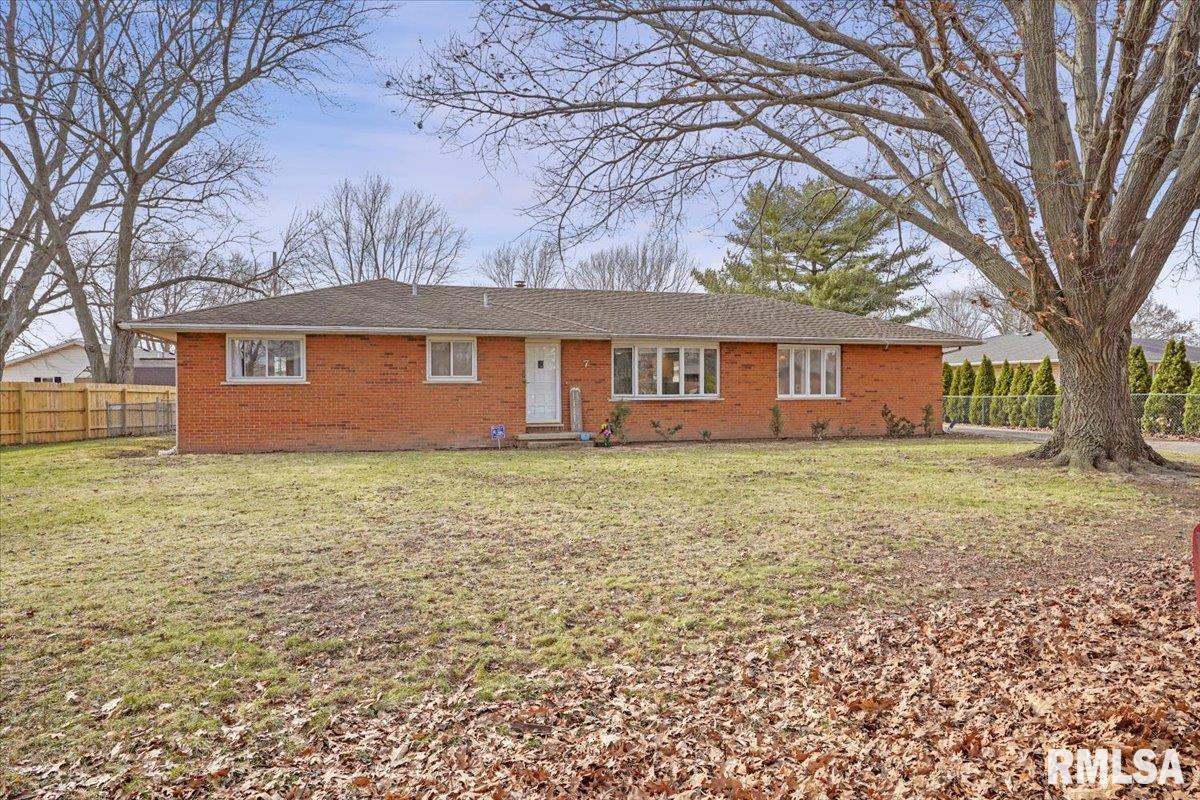 7 Lorrie Lane Springfield, IL 62703 - Photo 2 of 39
