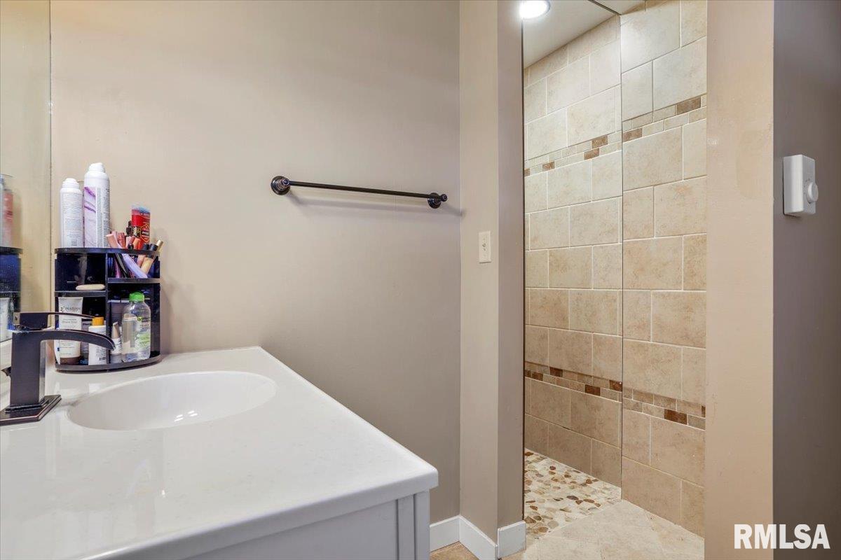 7 Lorrie Lane Springfield, IL 62703 - Photo 29 of 39