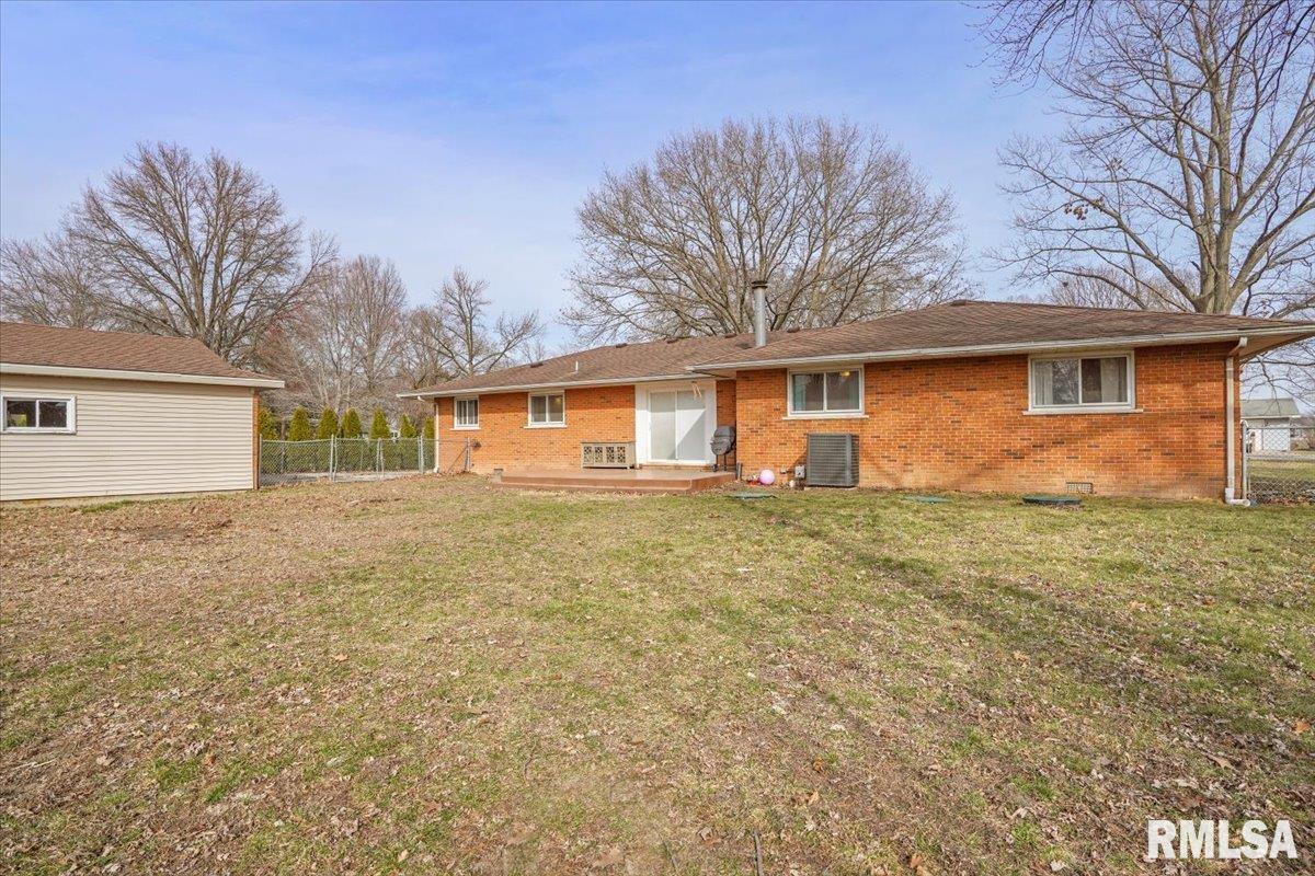 7 Lorrie Lane Springfield, IL 62703 - Photo 38 of 39