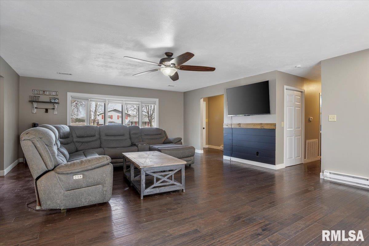 7 Lorrie Lane Springfield, IL 62703 - Photo 8 of 39