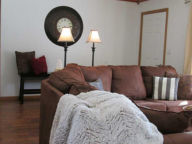 111 Shroyer Mill Road Butler, PA 16001 - Photo 4 of 25 Living Room.