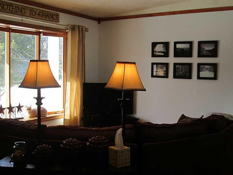 111 Shroyer Mill Road Butler, PA 16001 - Photo 6 of 25 Living Room.