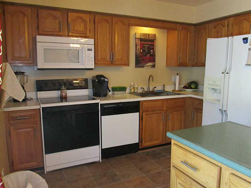 111 Shroyer Mill Road Butler, PA 16001 - Photo 7 of 25 Kitchen.