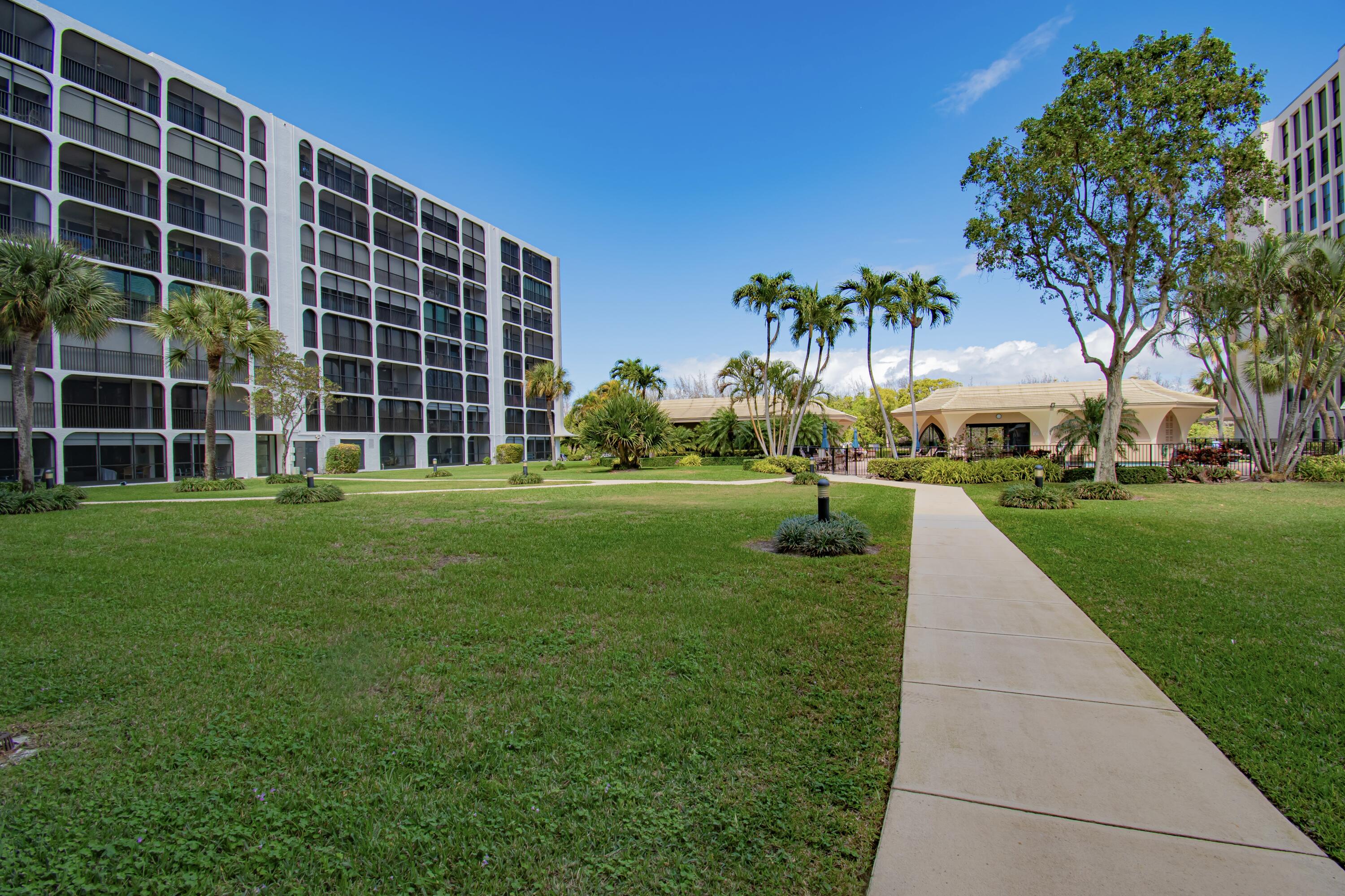 1629 Riverview Road, Unit 420 Deerfield Beach, FL 33441 - Photo 11 of 43 D6B8E301-79B2-4C41-9EAC-B3C4579DC69D