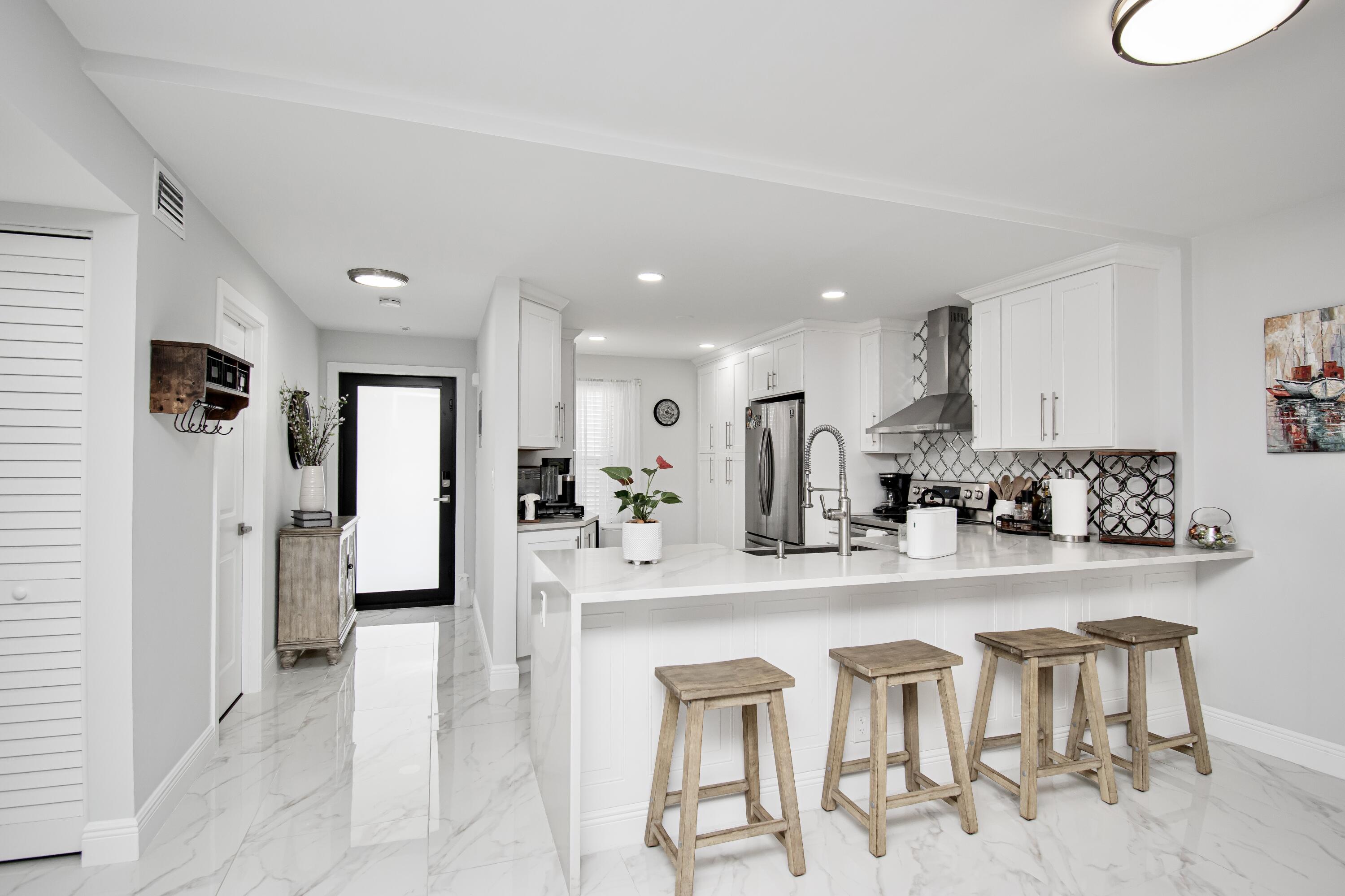 1629 Riverview Road, Unit 420 Deerfield Beach, FL 33441 - Photo 20 of 43 D8BE9EEB-CD77-4A9A-B4EF-515CC1D719A0