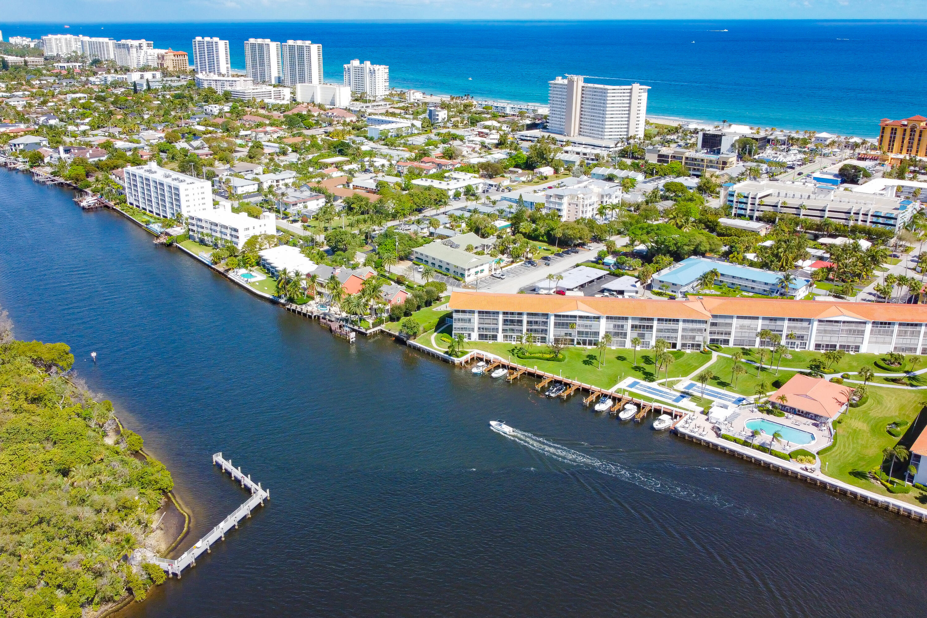 1629 Riverview Road, Unit 420 Deerfield Beach, FL 33441 - Photo 7 of 43 B38805EA-E98A-4D51-B56B-40412BF7D87B