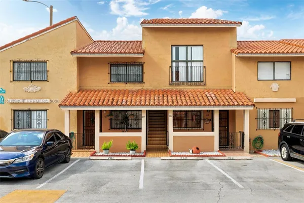 $249,900 | 2730 West 61st Place, Unit 201, Hialeah, FL 33016