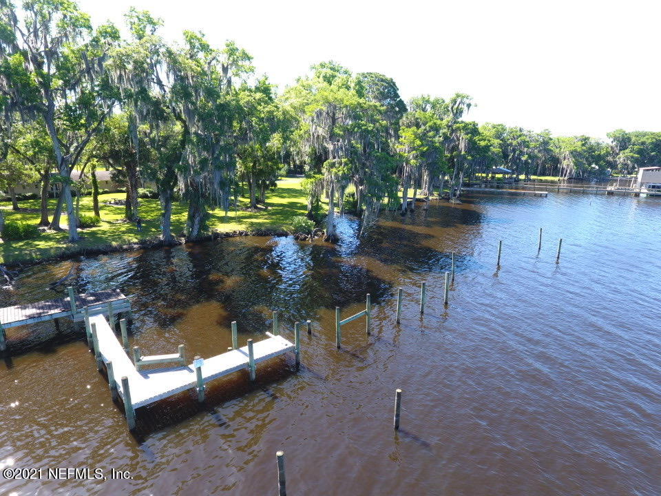 119 Camp George Road Crescent City, FL 32112 - Photo 14 of 33 Dock and Pilings