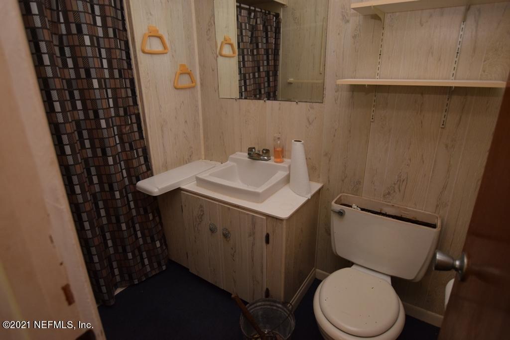 119 Camp George Road Crescent City, FL 32112 - Photo 29 of 33 unit 1 bathroom