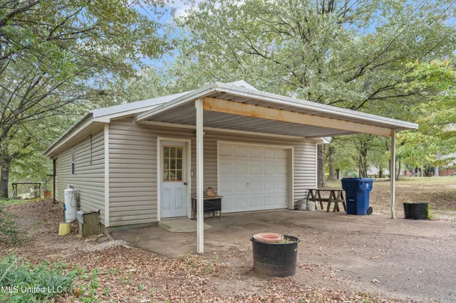 $385,000 | 1250 Robertson Road, Hernando, MS 38632