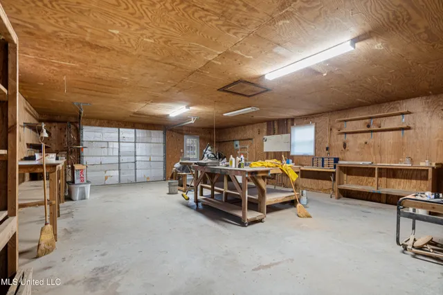 $385,000 | 1250 Robertson Road, Hernando, MS 38632