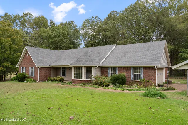 $385,000 | 1250 Robertson Road, Hernando, MS 38632
