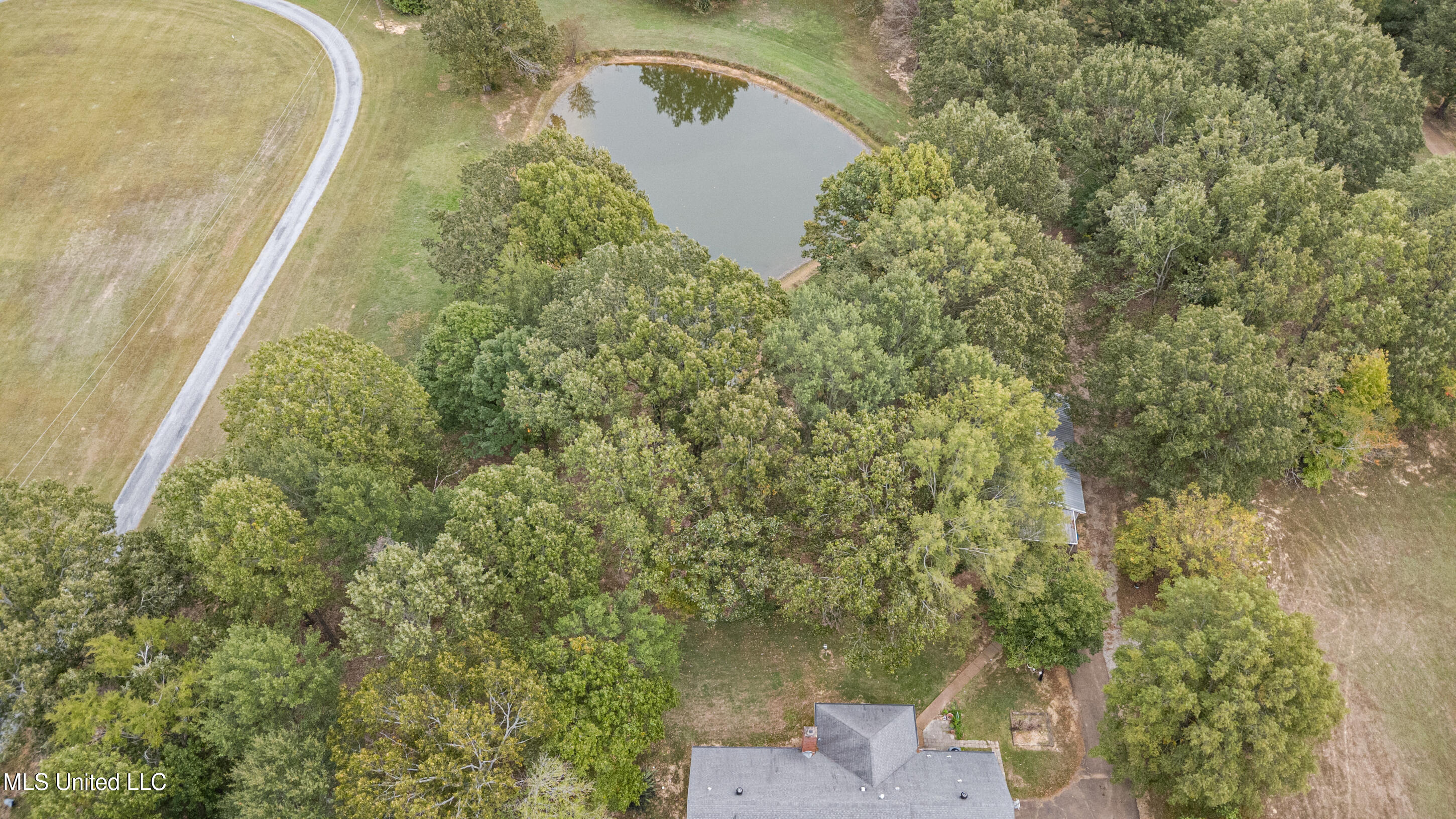 1250 Robertson Road Hernando, MS 38632 - Photo 32 of 33 32_dji_0019