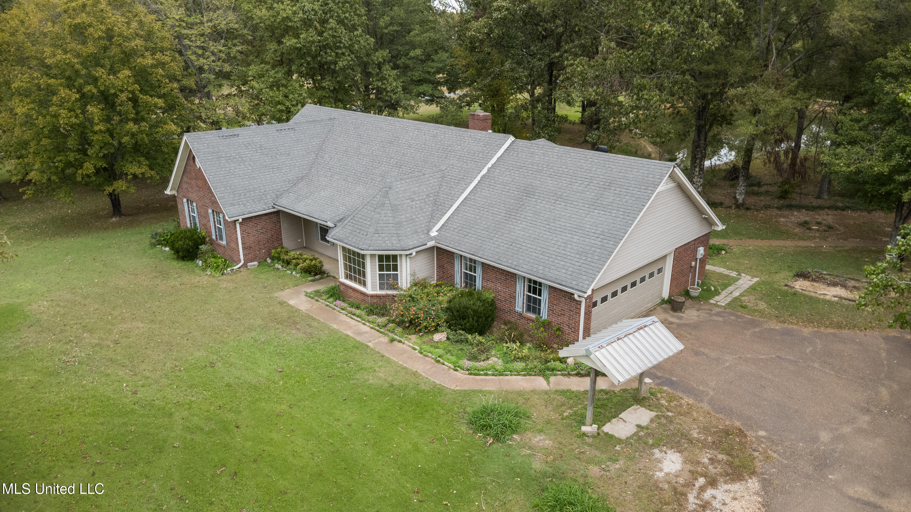1250 Robertson Road Hernando, MS 38632 - Photo 33 of 33 33_dji_0024