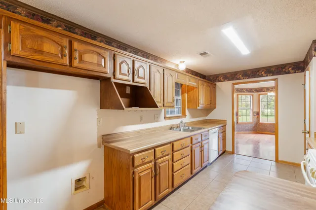 $385,000 | 1250 Robertson Road, Hernando, MS 38632