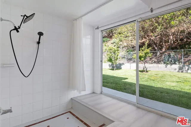 $3,780,000 | 18073 Sandy Cape Drive, Pacific Palisades, CA 90272