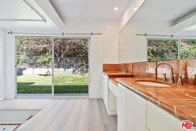 $3,780,000 | 18073 Sandy Cape Drive, Pacific Palisades, CA 90272