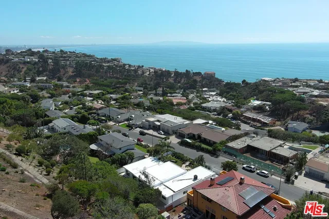 $3,780,000 | 18073 Sandy Cape Drive, Pacific Palisades, CA 90272
